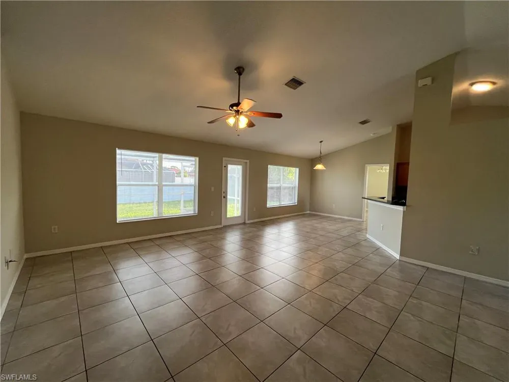 1821 SW 22nd Lane Cape Coral, FL 33991