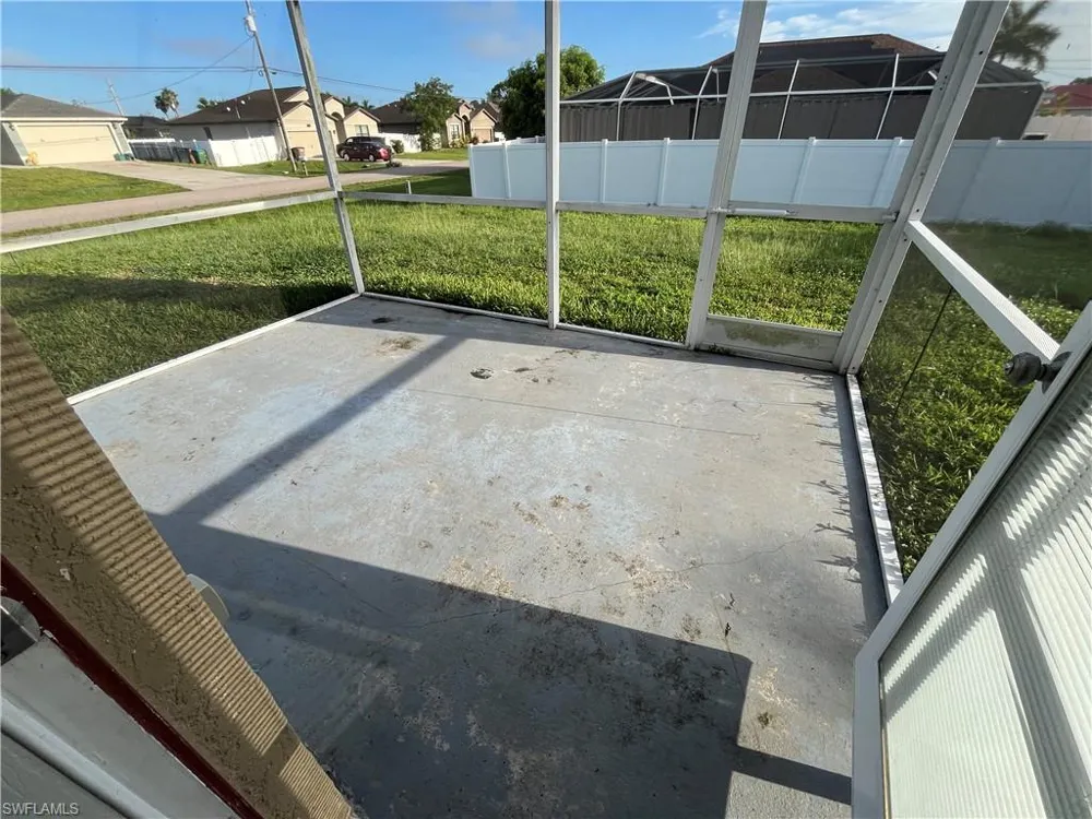 1821 SW 22nd Lane Cape Coral, FL 33991