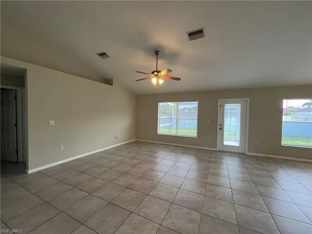 1821 SW 22nd Lane Cape Coral, FL 33991