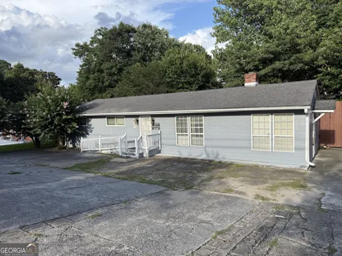 3147 Shallowford RD