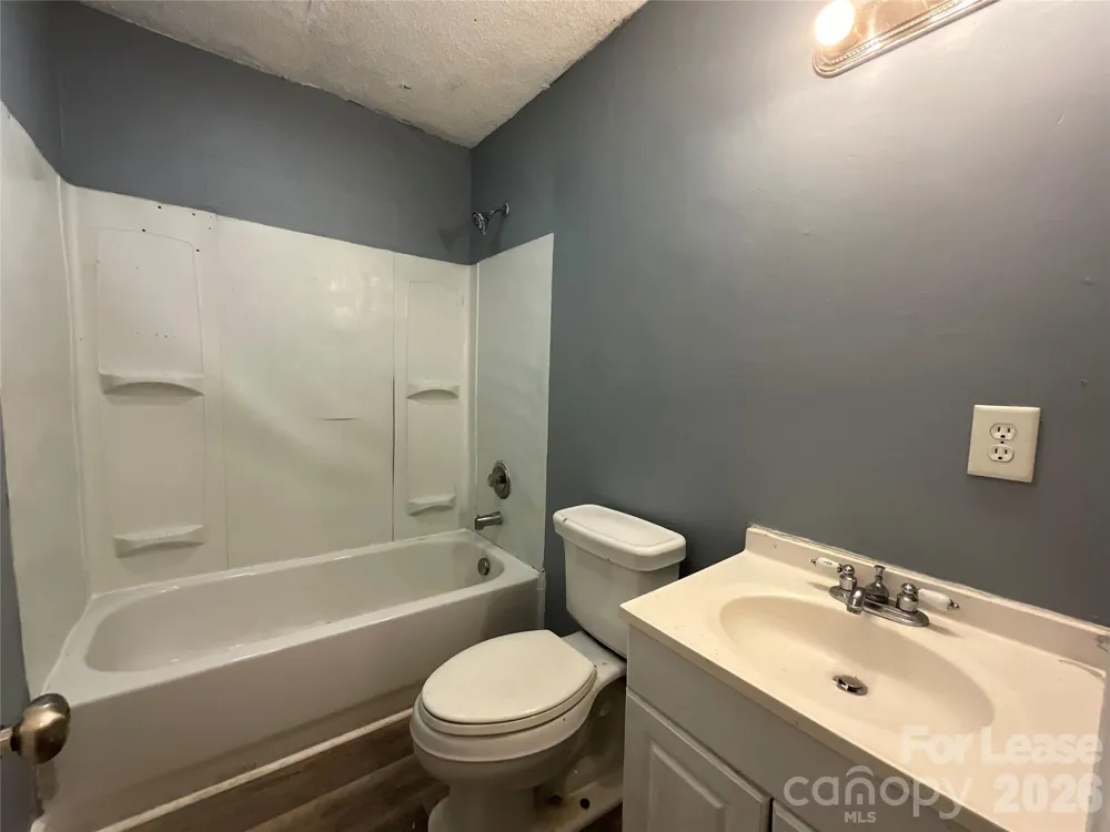 1801 Newland Road Charlotte, NC 28216