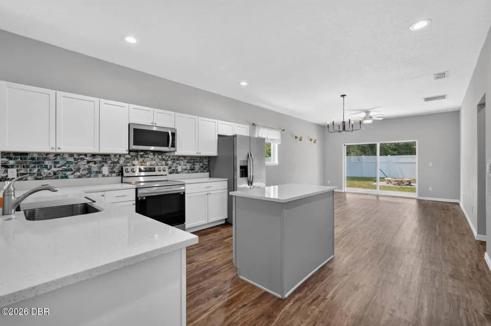 3330 Willow Oak Drive Edgewater, FL 32141