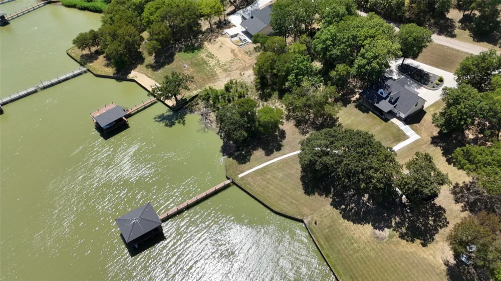 429 Meandering Way Corsicana, TX 75109