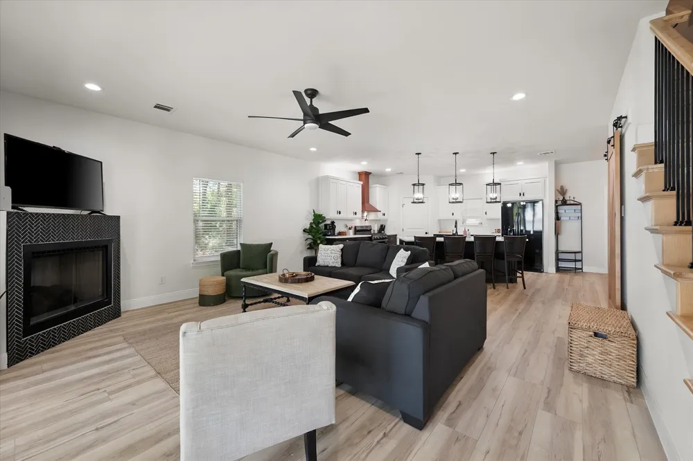 429 Meandering Way Corsicana, TX 75109