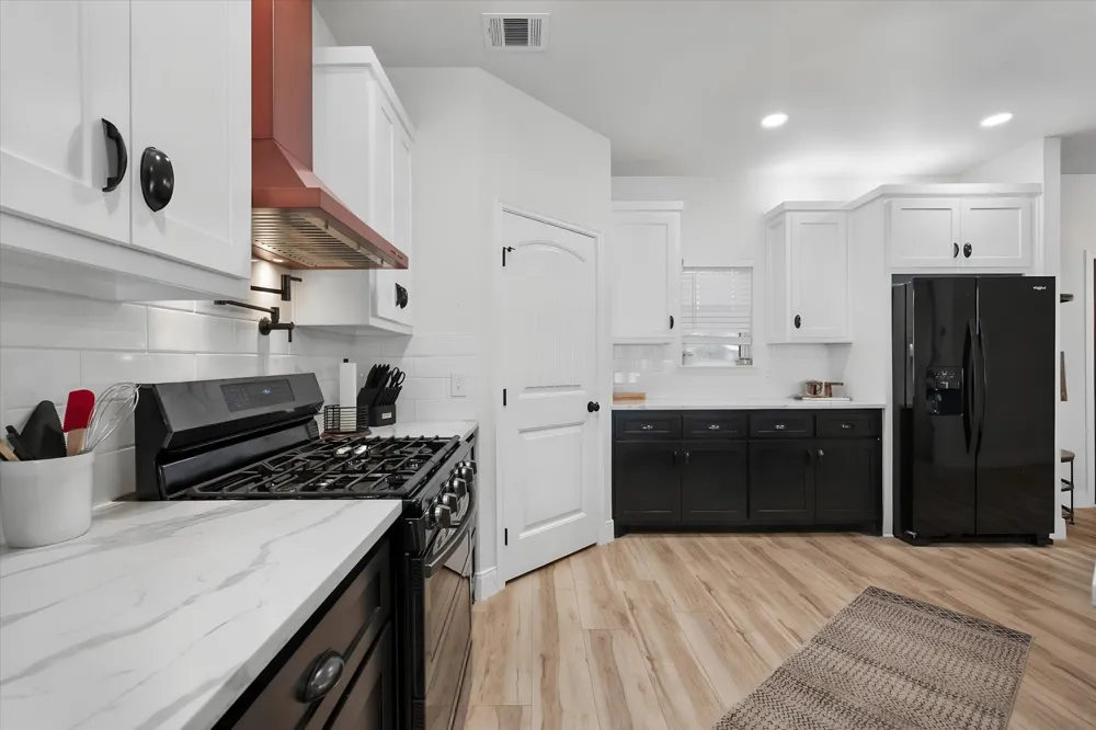 429 Meandering Way Corsicana, TX 75109