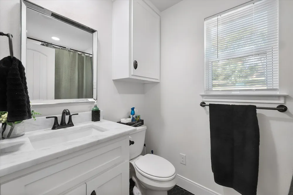 429 Meandering Way Corsicana, TX 75109
