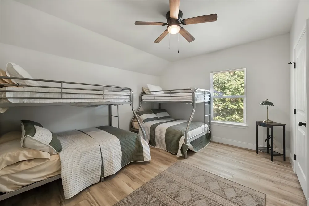 429 Meandering Way Corsicana, TX 75109