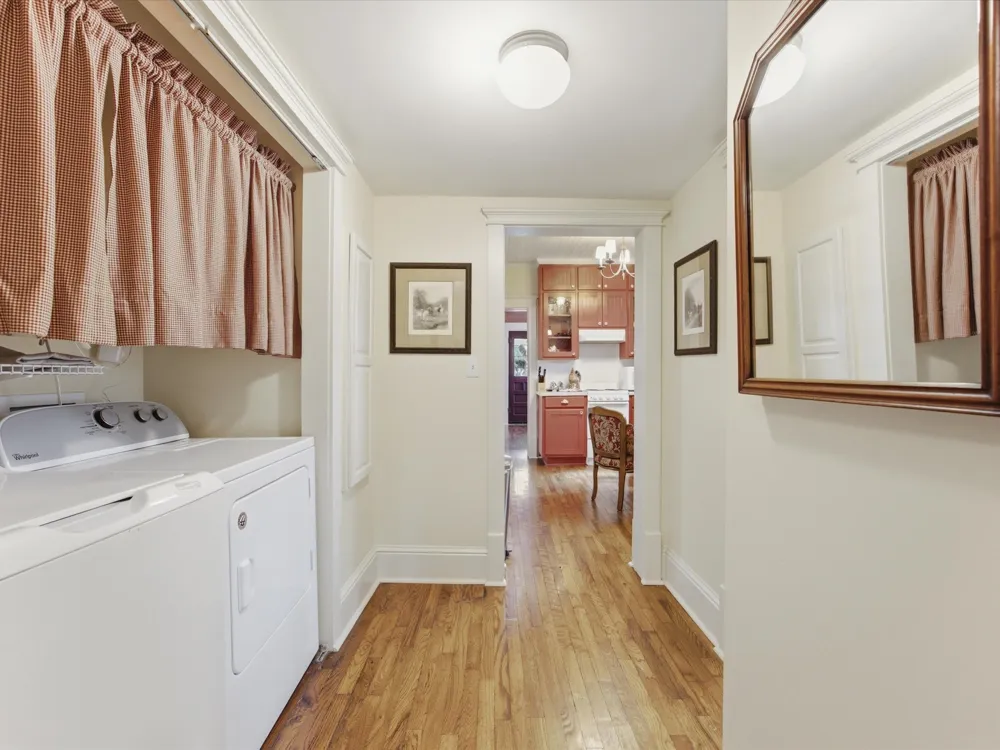322 W Bridge Street Granbury, TX 76048