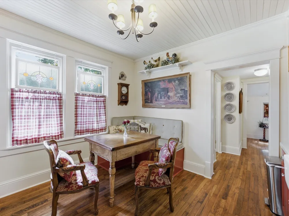 322 W Bridge Street Granbury, TX 76048