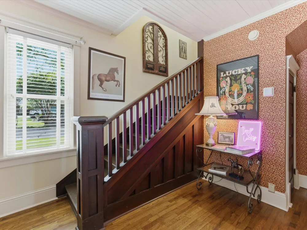 322 W Bridge Street Granbury, TX 76048