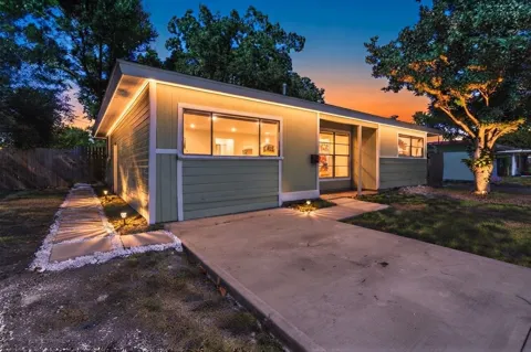 2811 Morningside Lane