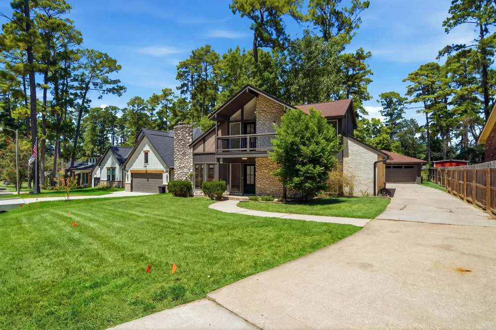 13946 Dolphin Drive Willis, TX 77318