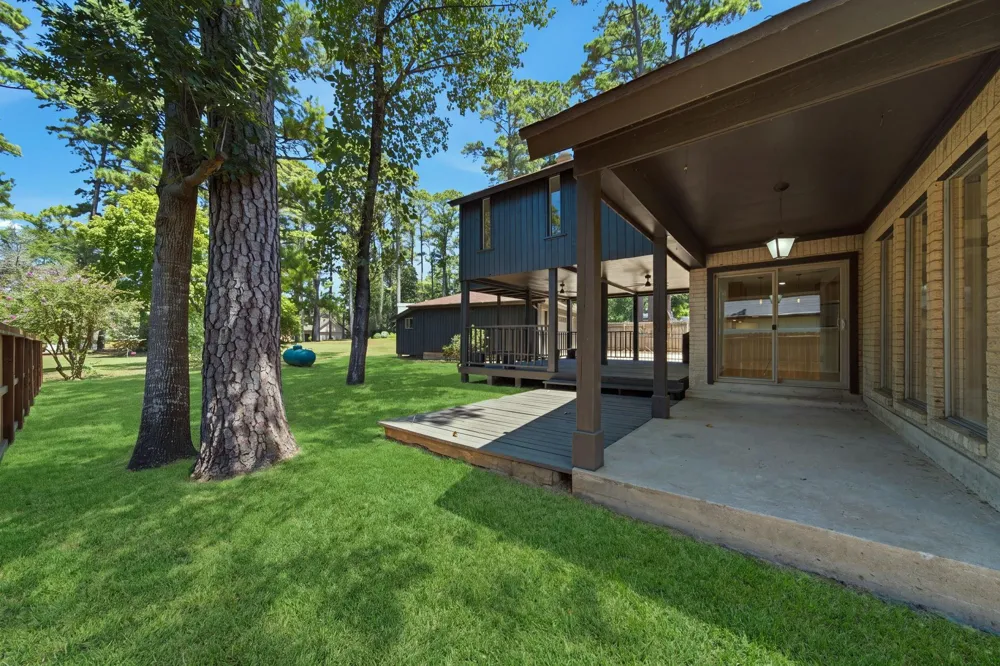 13946 Dolphin Drive Willis, TX 77318