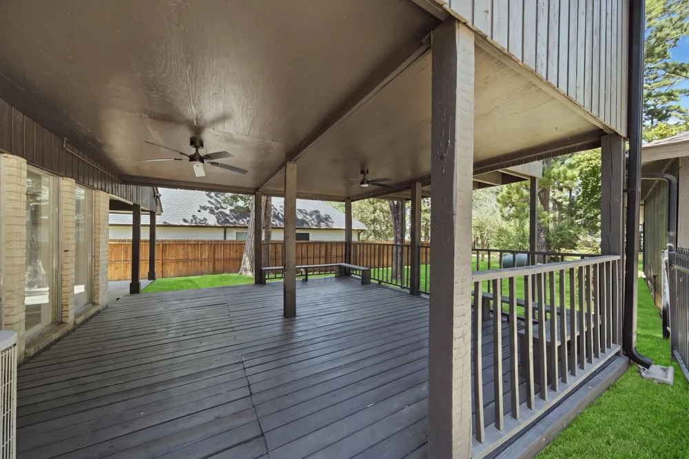 13946 Dolphin Drive Willis, TX 77318