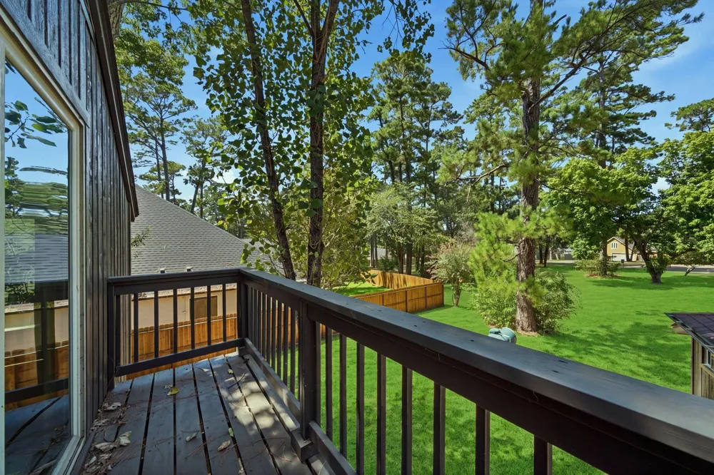 13946 Dolphin Drive Willis, TX 77318
