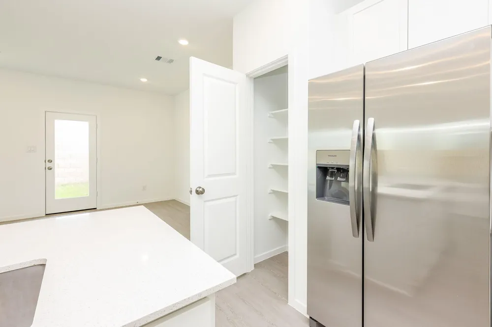 2135 Salinas Drive Rosharon, TX 77583