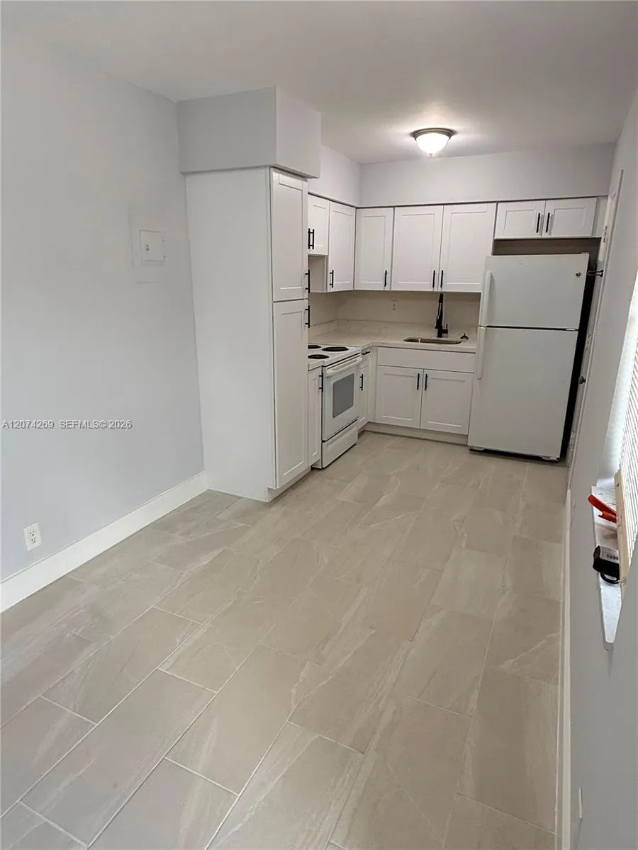 1824 Monroe St #12 Hollywood, FL 33020