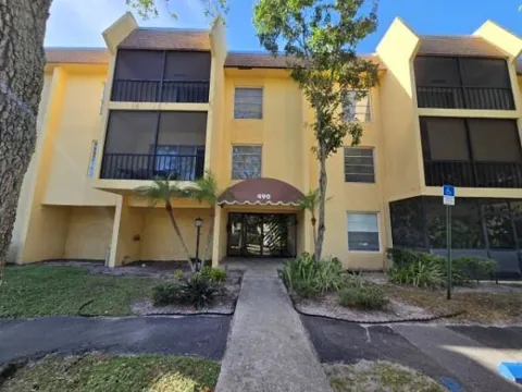 490 NW 20TH STREET #2110