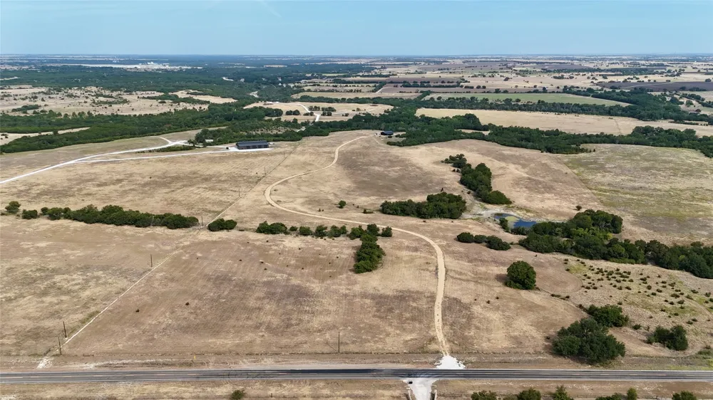 5066 New Windsor Parkway McGregor, TX 76657