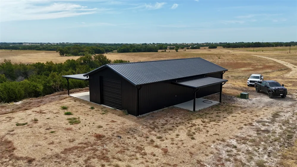 5066 New Windsor Parkway McGregor, TX 76657