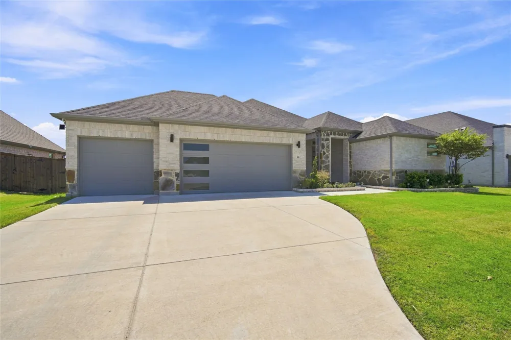 247 Half Moon Drive Waxahachie, TX 75165