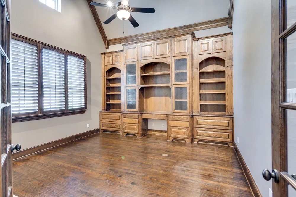 5000 Dickens Lane Carrollton, TX 75010
