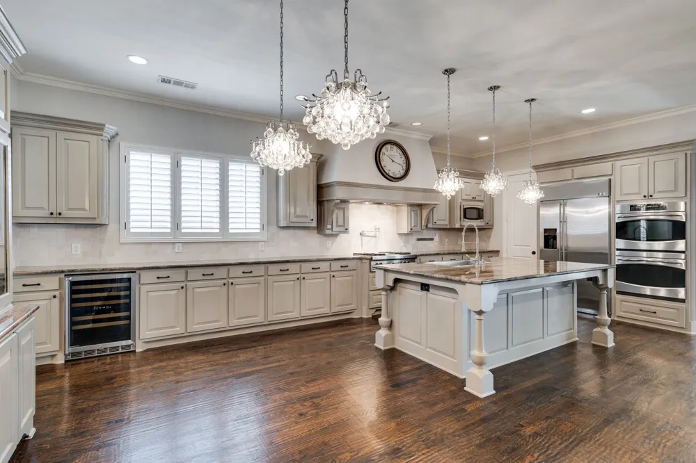 5000 Dickens Lane Carrollton, TX 75010