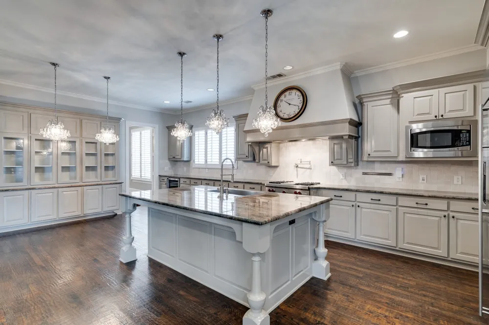 5000 Dickens Lane Carrollton, TX 75010