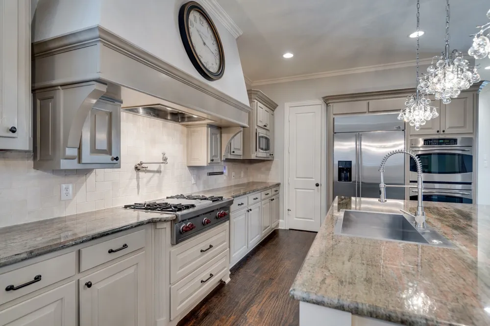 5000 Dickens Lane Carrollton, TX 75010