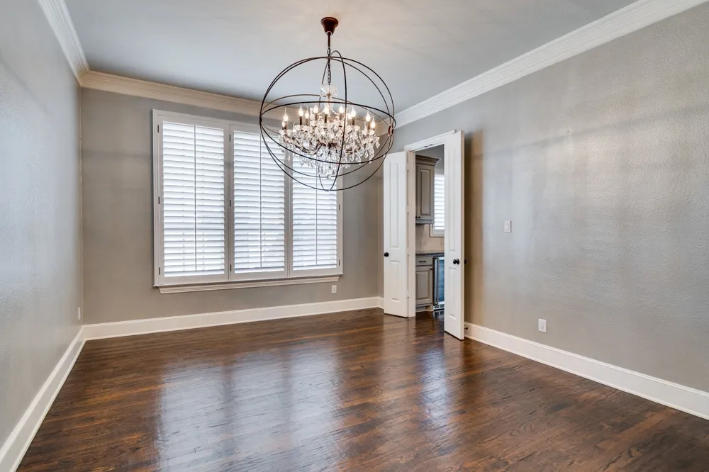 5000 Dickens Lane Carrollton, TX 75010