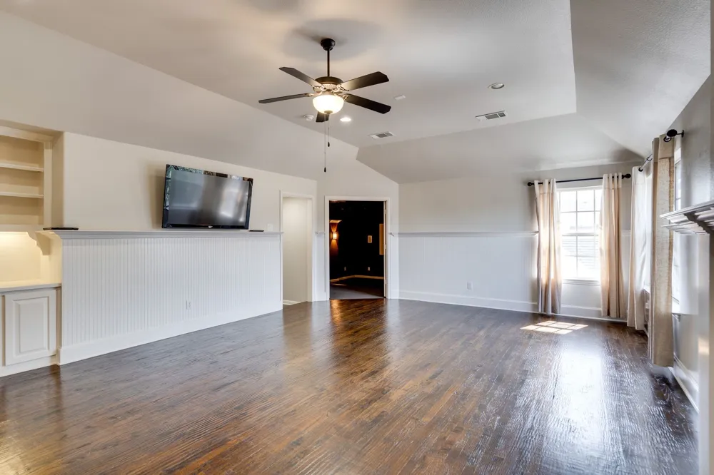 5000 Dickens Lane Carrollton, TX 75010