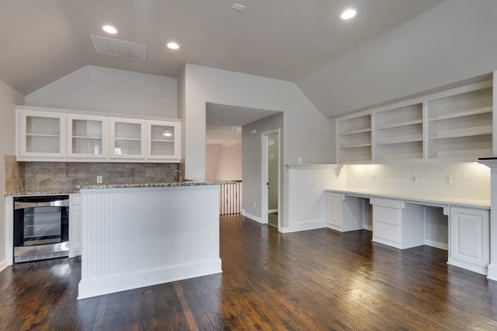5000 Dickens Lane Carrollton, TX 75010