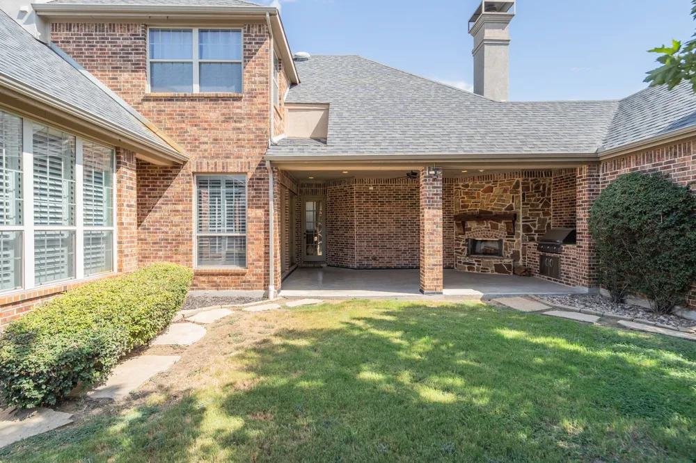 5000 Dickens Lane Carrollton, TX 75010