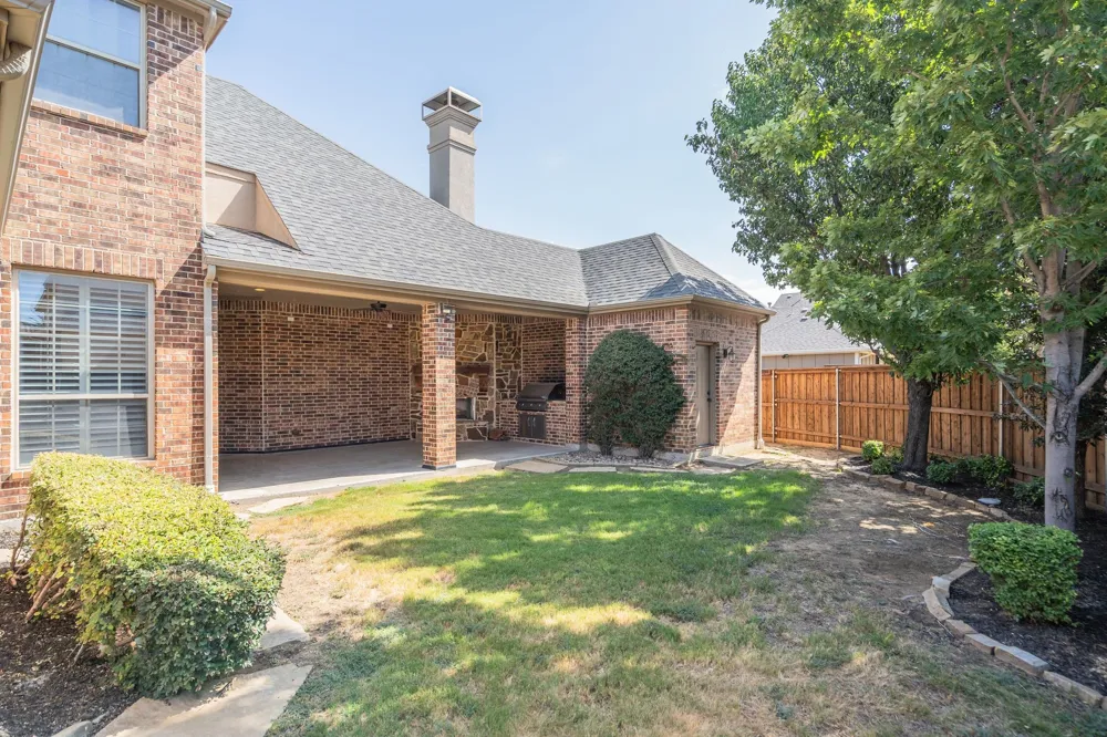 5000 Dickens Lane Carrollton, TX 75010