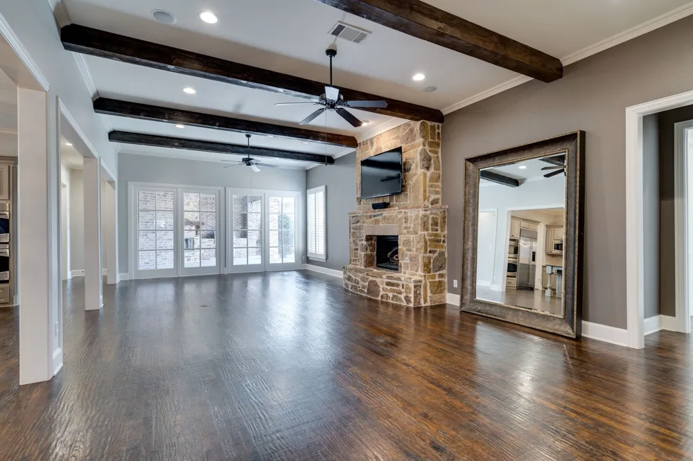 5000 Dickens Lane Carrollton, TX 75010