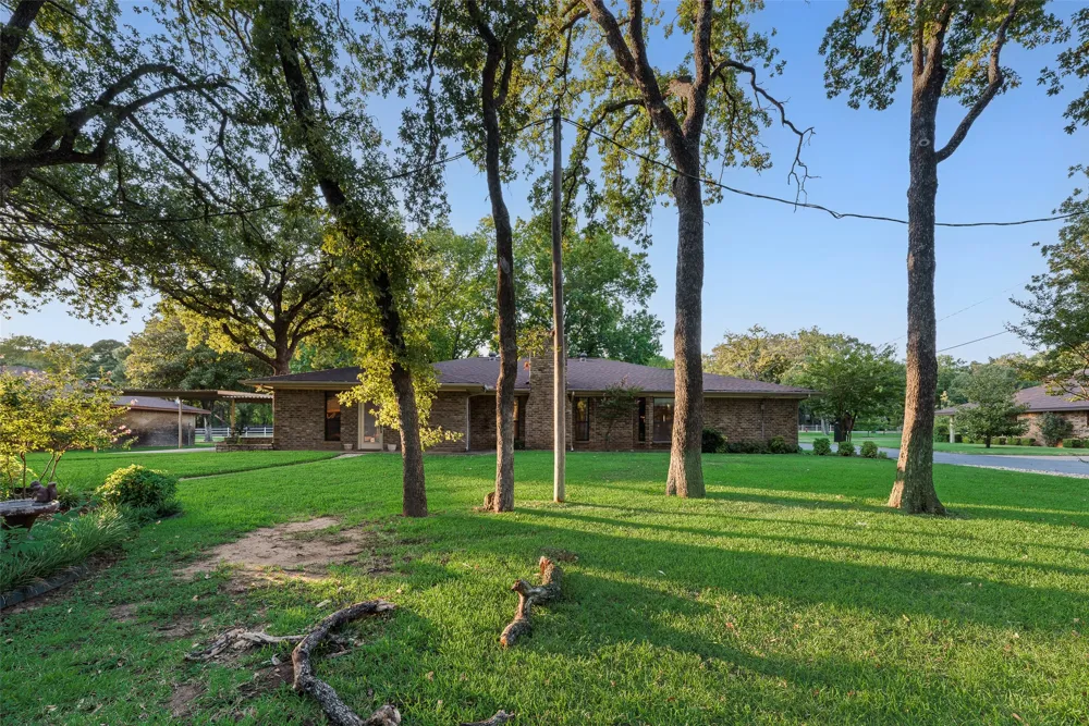 763 Moore Road Mansfield, TX 76063