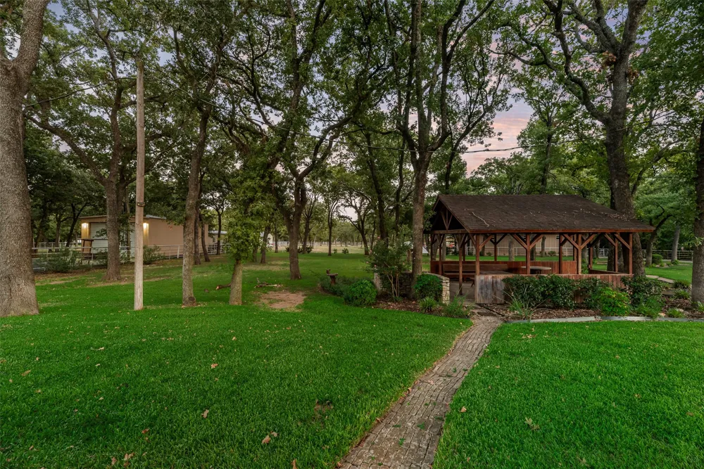 763 Moore Road Mansfield, TX 76063