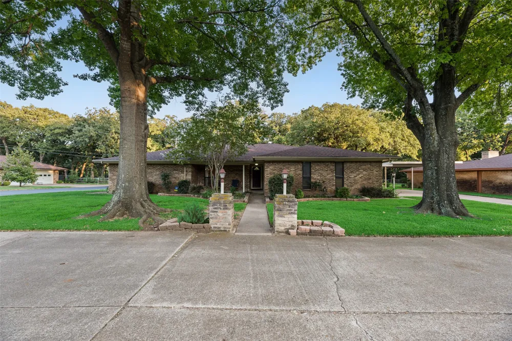 763 Moore Road Mansfield, TX 76063