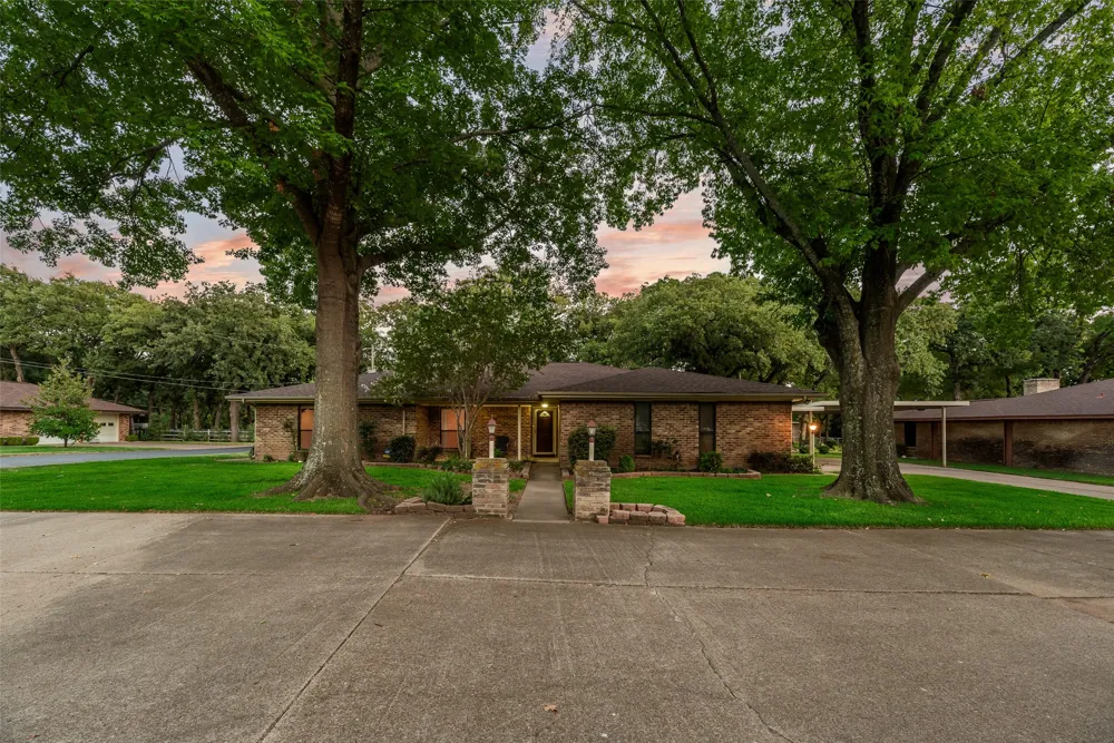 763 Moore Road Mansfield, TX 76063