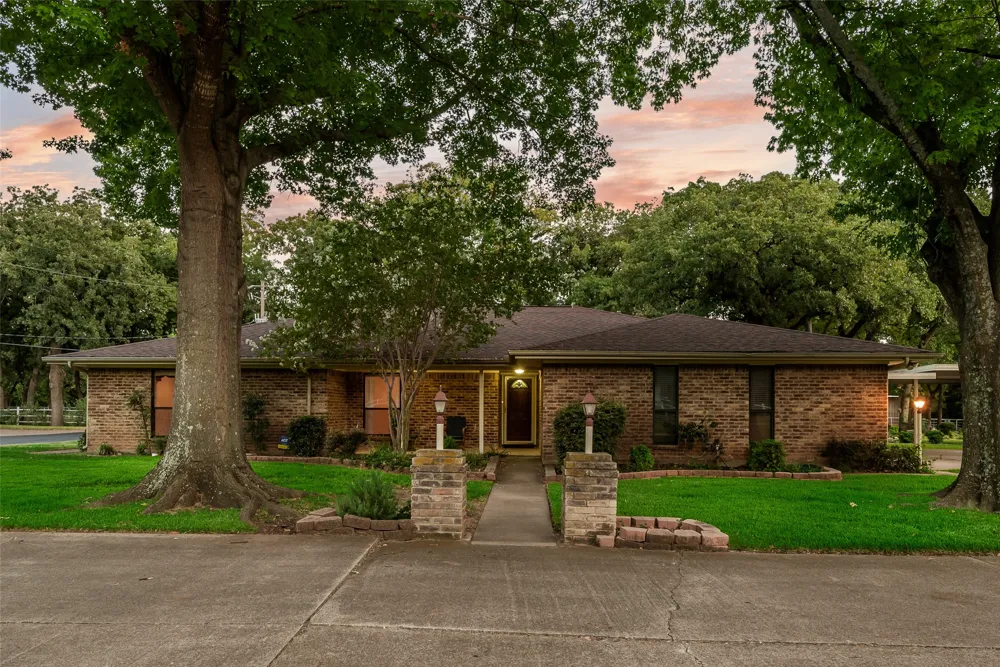 763 Moore Road Mansfield, TX 76063