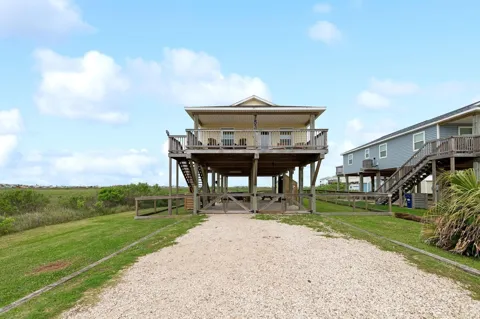 753 Bluewater Highway