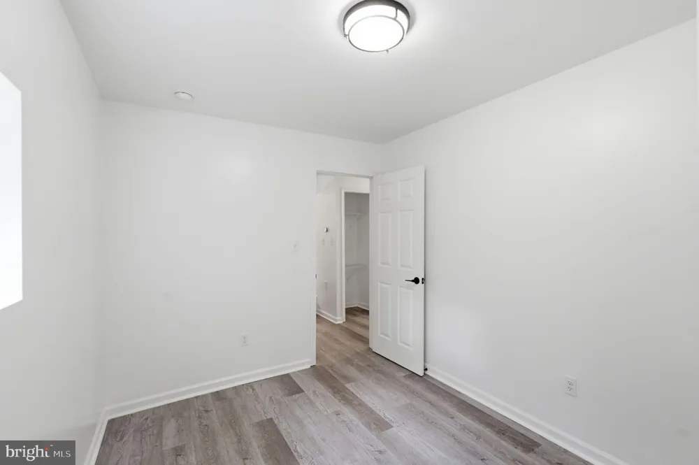 1419 VICTORY AVENUE Williamstown, NJ 08094