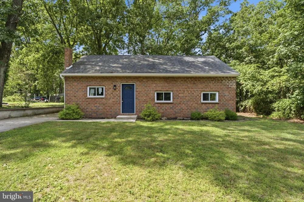1419 VICTORY AVENUE Williamstown, NJ 08094