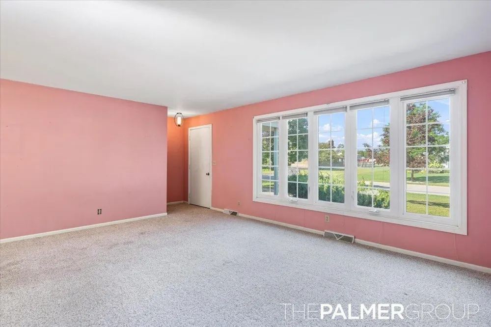 271 Brook Lane Avenue Holland, MI 49423