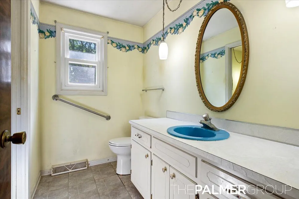 271 Brook Lane Avenue Holland, MI 49423