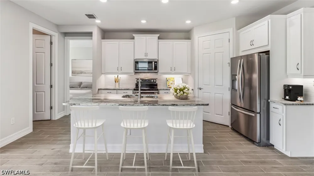 SHADE TREE LOOP Punta Gorda, FL 33982