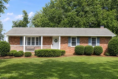 1379 Lynndale Drive