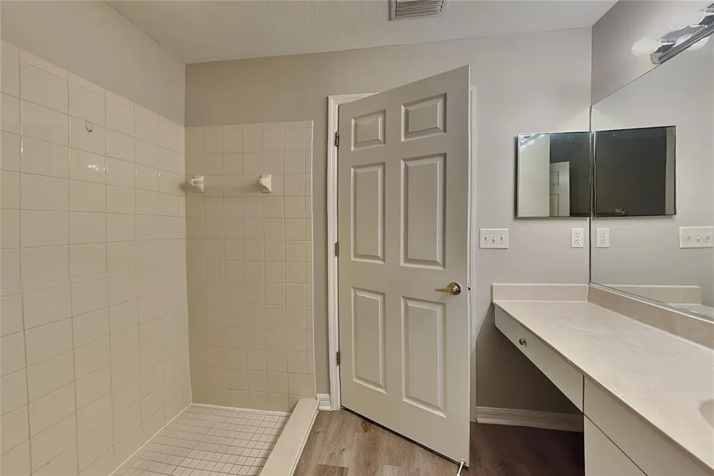 Address Not Shown Bradenton, FL 34203