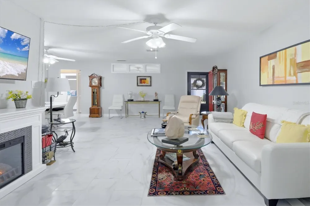 4160 FRUITVILLE ROAD #14 Sarasota, FL 34232