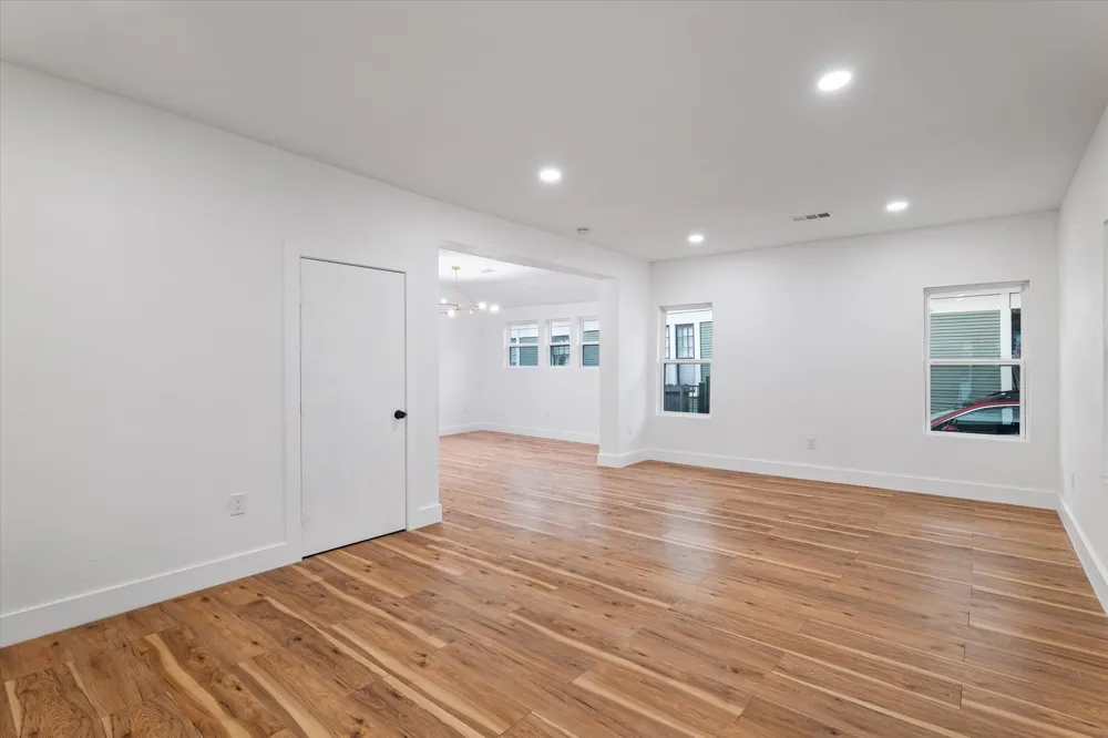 1516 S Adams Street Fort Worth, TX 76104